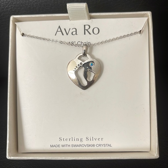 Sterling silver made with Swarovski crystal- 18” chain - Picture 1 of 6